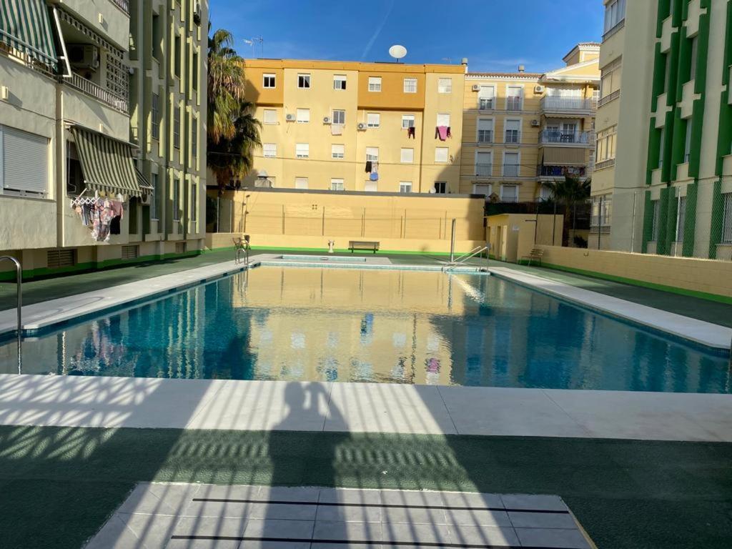 Апартаменти Amplio Piso En Centro De Торре-дель-Мар Екстер'єр фото